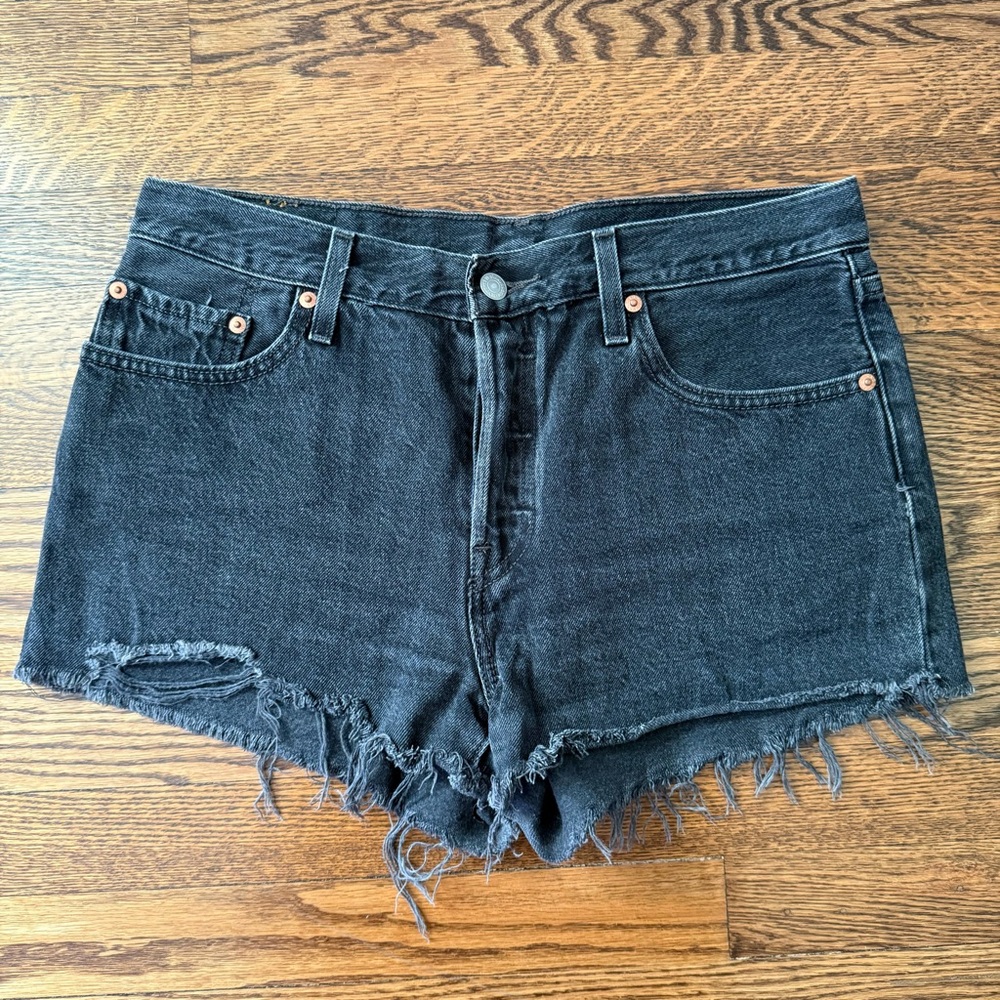 ⭐️ Levi's Black Jean Shorts High-Waisted Frayed Hem
